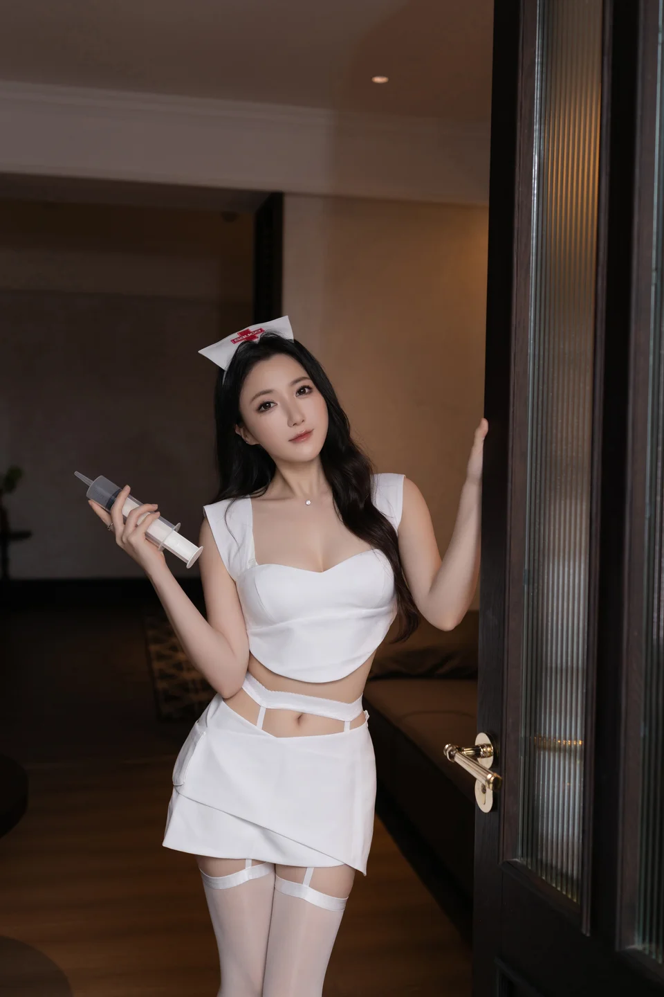 鱼子酱Fish - 白色护士 [120P-3.2GB] tg@simisebaisi 【丝足阁】025.webp